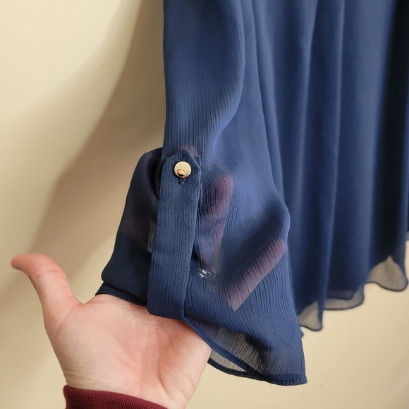 Roz & Ali | Navy Blue Blouse with Sheer 3/4 Sleeves Size 1X - Picture 2 of 5
